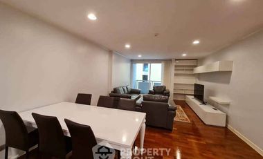 For rent 3 bedrooms condo in Pathum Wan, Bangkok