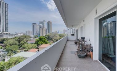 For sale 3 bedrooms condo in Watthana, Bangkok