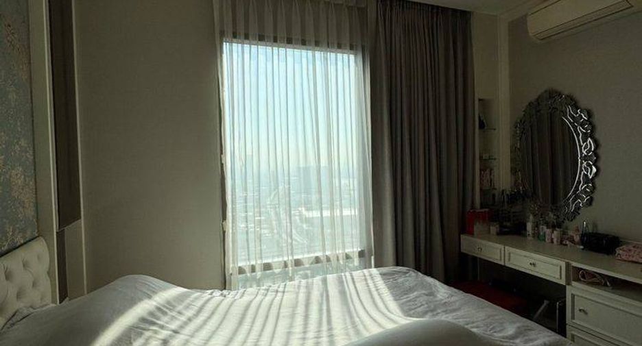For sale 2 bedrooms condo in Yan Nawa, Bangkok