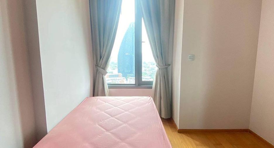 For sale 2 bedrooms condo in Khlong Toei, Bangkok