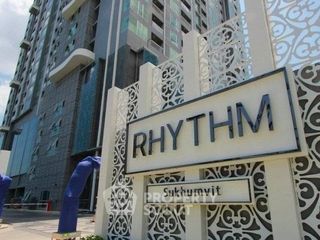 Продажа 2 спальни кондо в Пхра Кханонг, Бангкок