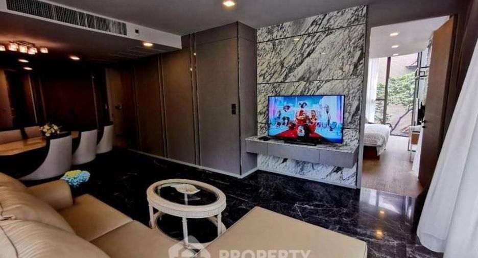 For sale 3 bedrooms condo in Watthana, Bangkok