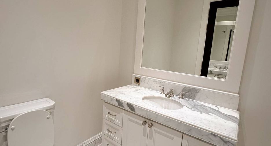 For sale 2 bedrooms condo in Pathum Wan, Bangkok