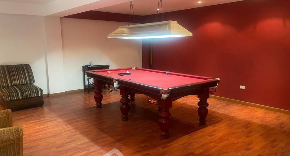 For sale 3 bedrooms condo in Pratumnak, Pattaya