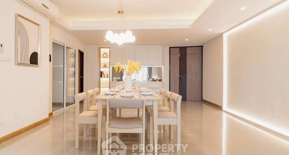 For rent 3 bedrooms condo in Bang Kho Laem, Bangkok