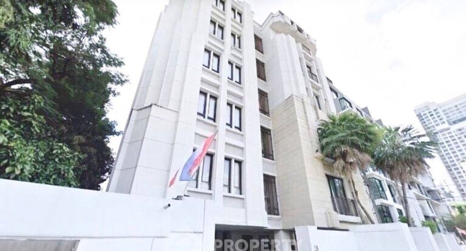 For sale 1 bed condo in Watthana, Bangkok