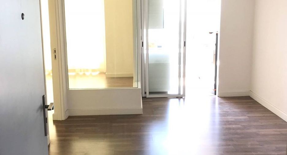 For sale 1 bed condo in Thon Buri, Bangkok
