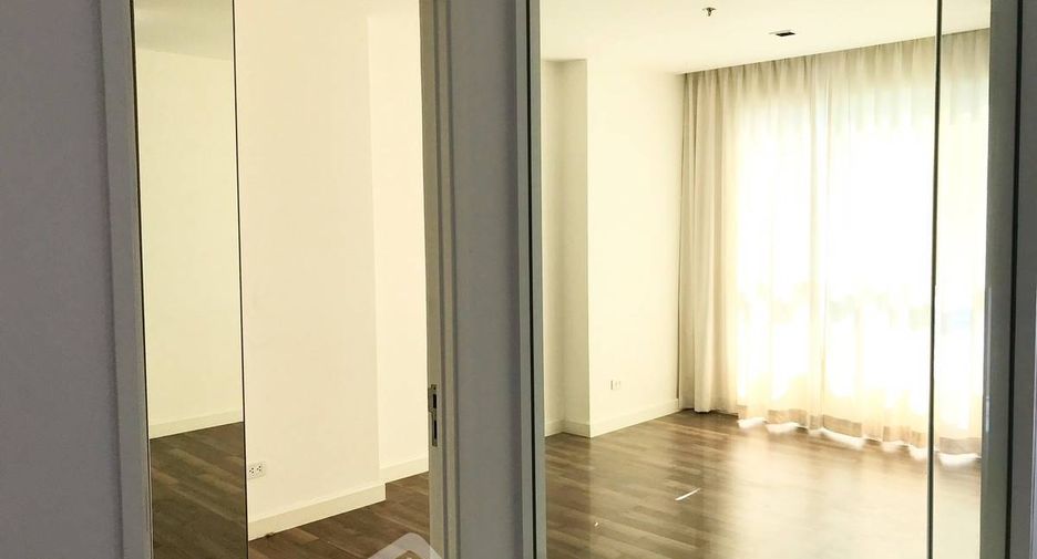 For sale 1 bed condo in Thon Buri, Bangkok