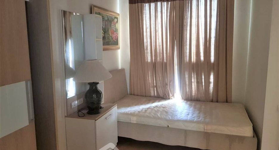 For sale 2 bedrooms condo in Huai Khwang, Bangkok