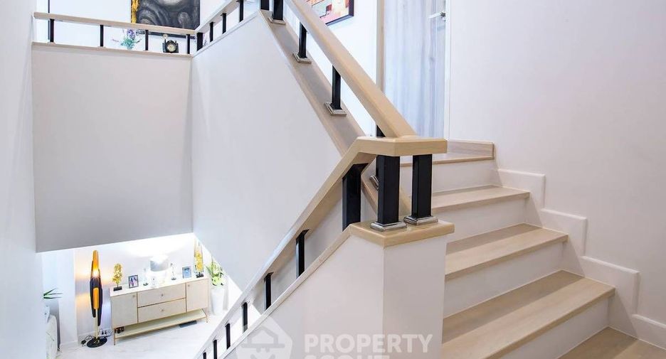 For sale 4 bedrooms house in Bang Lamung, Chonburi