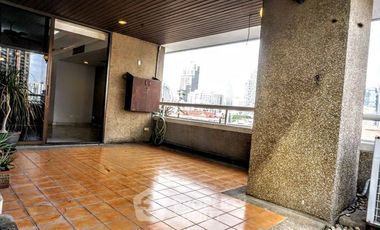 À vendre 3 chambres condo à Watthana, Bangkok