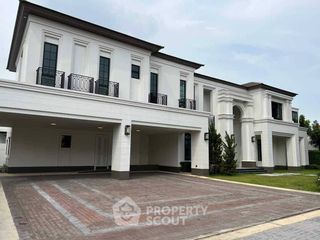 Casa en venta de 5 habitaciones en Suan Luang, Bangkok