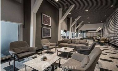 For sale 2 bedrooms condo in Huai Khwang, Bangkok