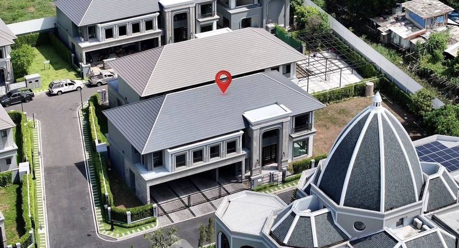 For sale 5 bedrooms house in Khan Na Yao, Bangkok
