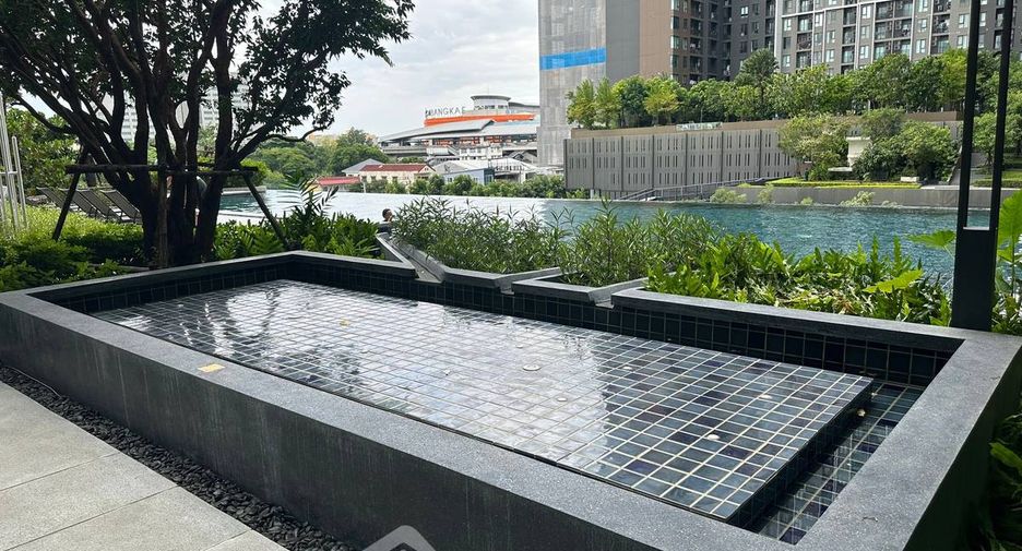 For sale 2 bedrooms condo in Phasi Charoen, Bangkok
