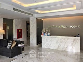 For sale 2 bedrooms condo in Watthana, Bangkok