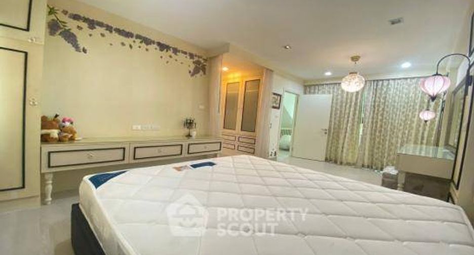Reihenhaus zum Kauf mit 3 Zimmer in Bueng Kum, Bangkok