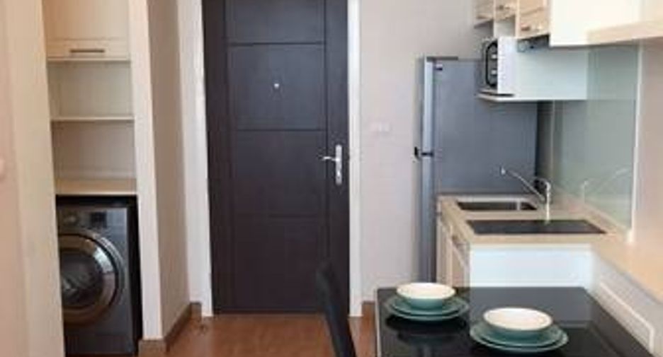 For sale 1 bed condo in Phra Khanong, Bangkok