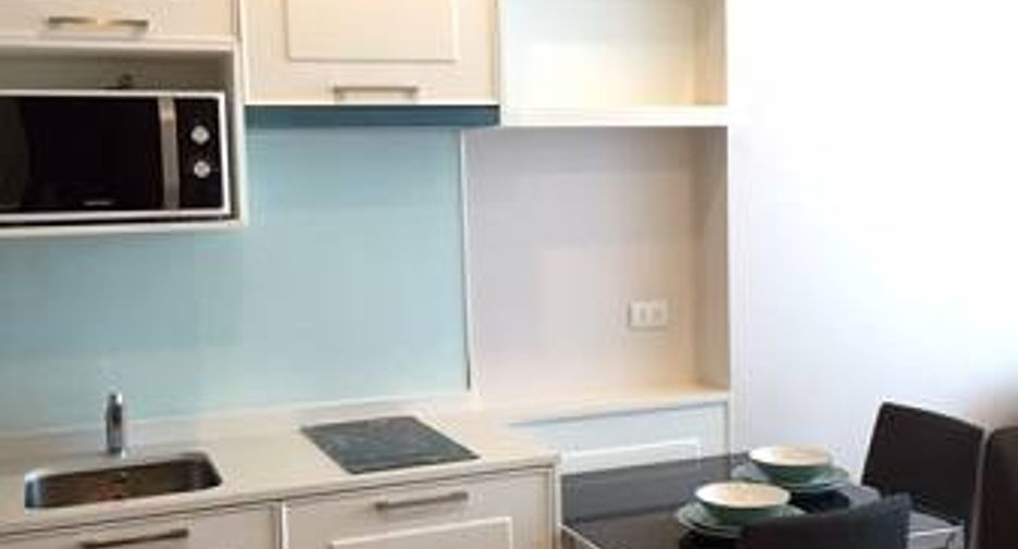 For sale 1 bed condo in Phra Khanong, Bangkok