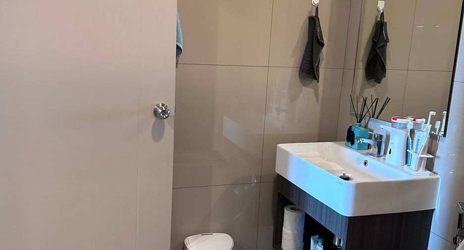For sale 2 bedrooms condo in Bang Phlat, Bangkok
