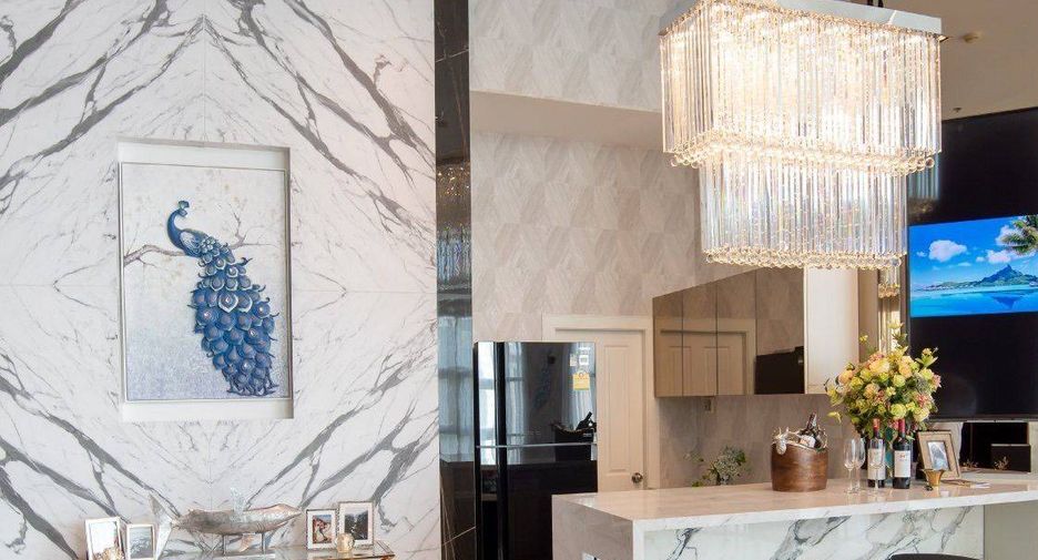 For rent and for sale 2 bedrooms condo in Huai Khwang, Bangkok