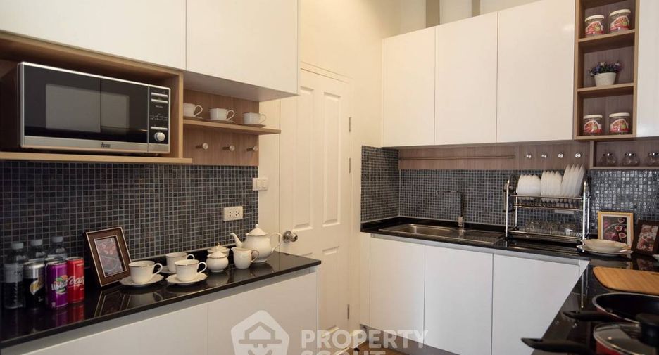 For rent and for sale 2 bedrooms condo in Huai Khwang, Bangkok