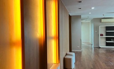 Condo en venta de 6 habitaciones en Huai Khwang, Bangkok