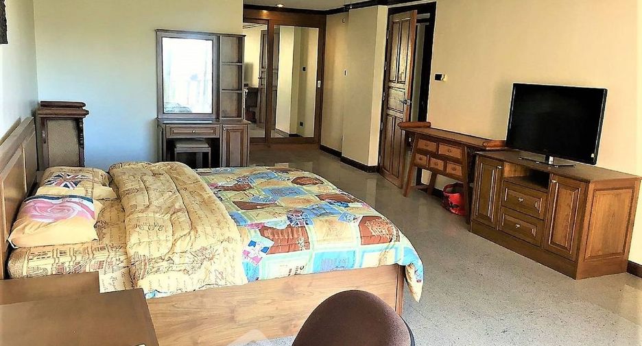 For rent and for sale 2 bedrooms condo in Pratumnak, Pattaya