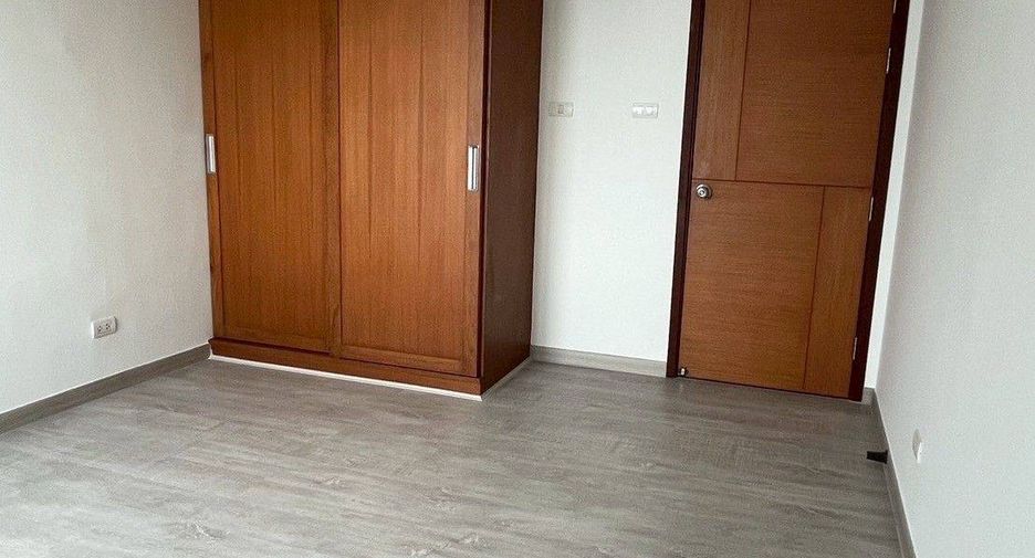 For sale 2 bedrooms condo in Khlong San, Bangkok