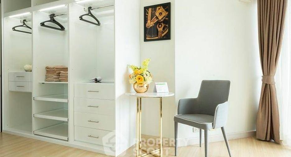 For sale 2 bedrooms condo in Sathon, Bangkok