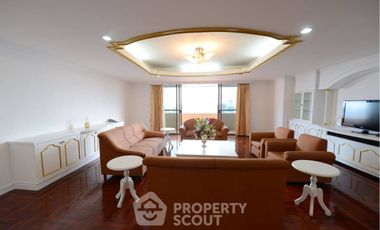 For sale 3 bedrooms condo in Watthana, Bangkok