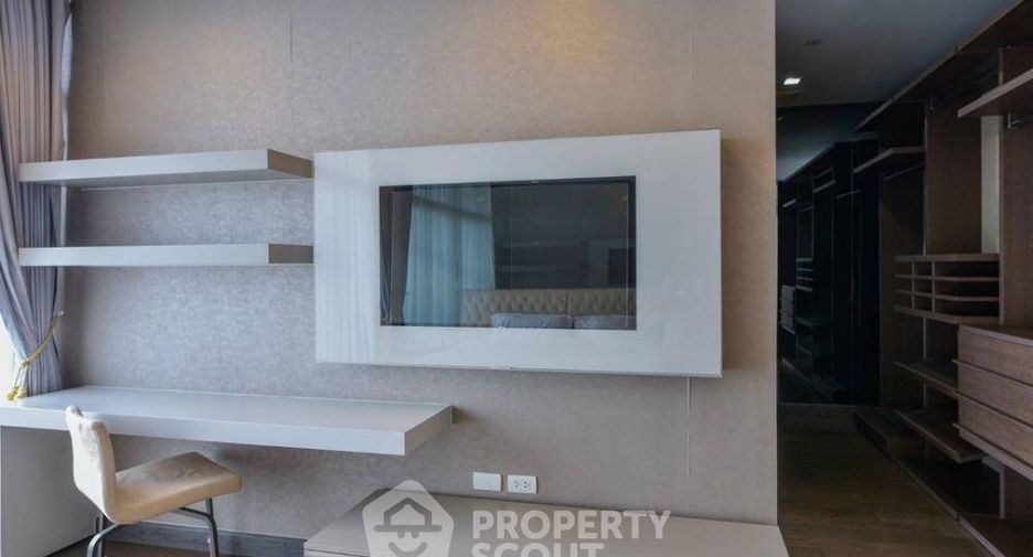 For sale 3 bedrooms condo in Khlong San, Bangkok