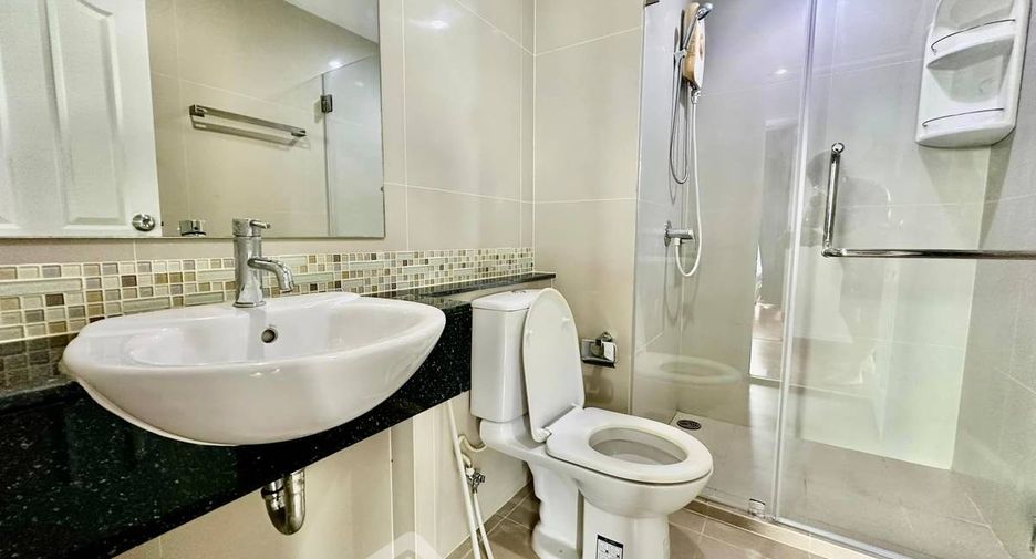 For sale 2 bedrooms condo in Khlong San, Bangkok