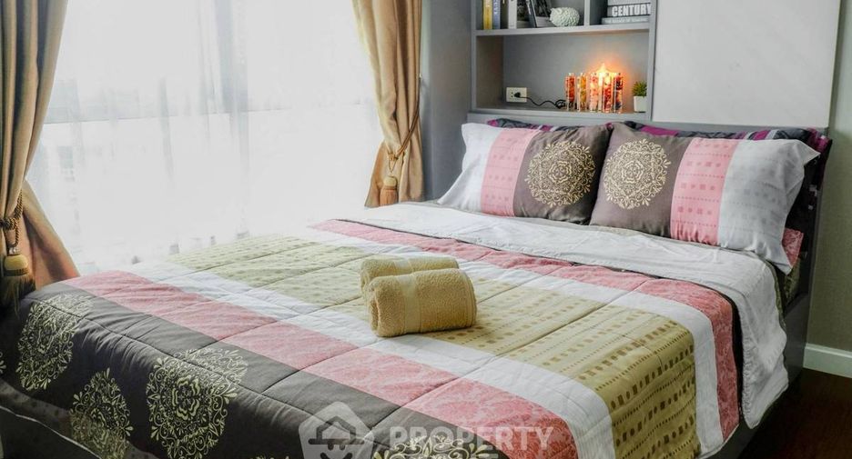 For sale 3 bedrooms condo in Huai Khwang, Bangkok
