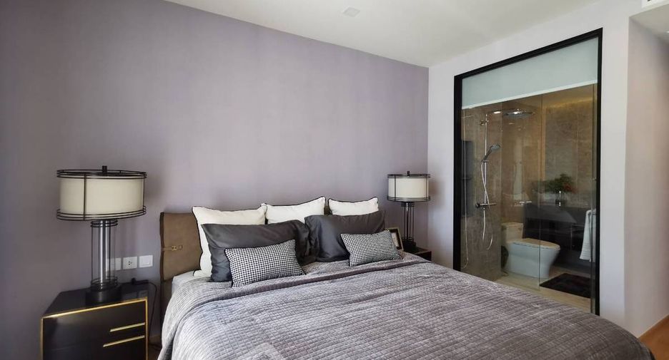 For sale 3 bedrooms condo in Khlong Toei, Bangkok
