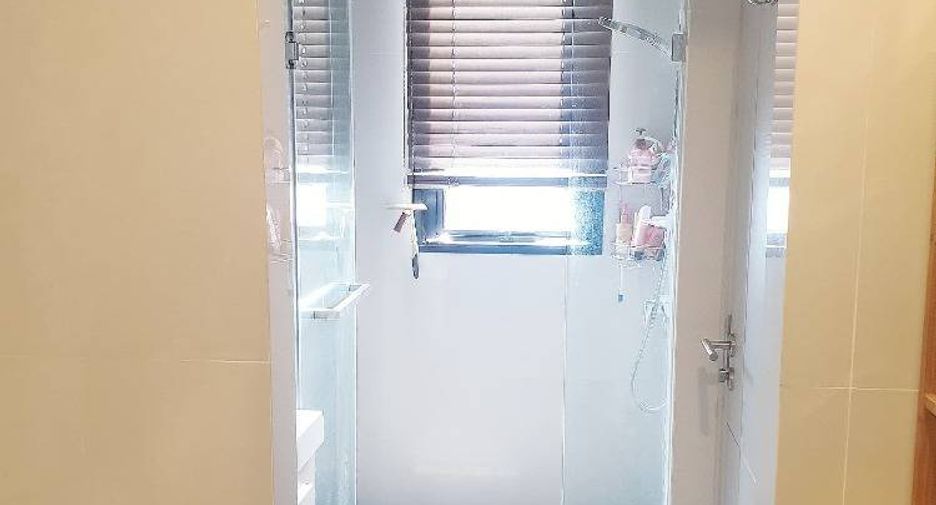 For rent and for sale 1 bed condo in Watthana, Bangkok