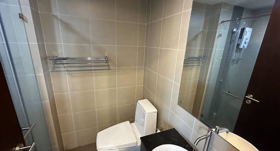 For sale 2 bedrooms condo in Watthana, Bangkok