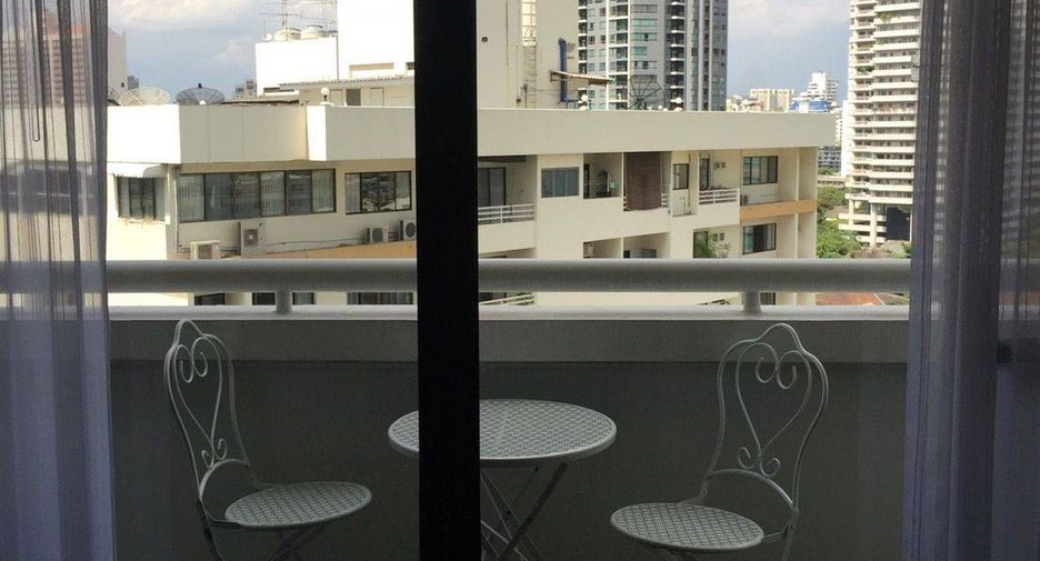 For sale 2 bedrooms condo in Khlong Toei, Bangkok