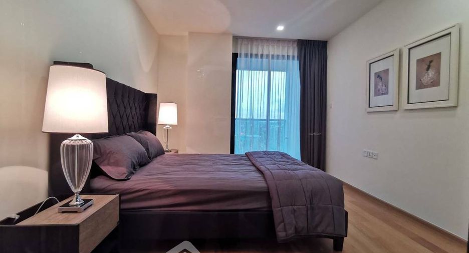 For sale 3 bedrooms condo in Khlong Toei, Bangkok
