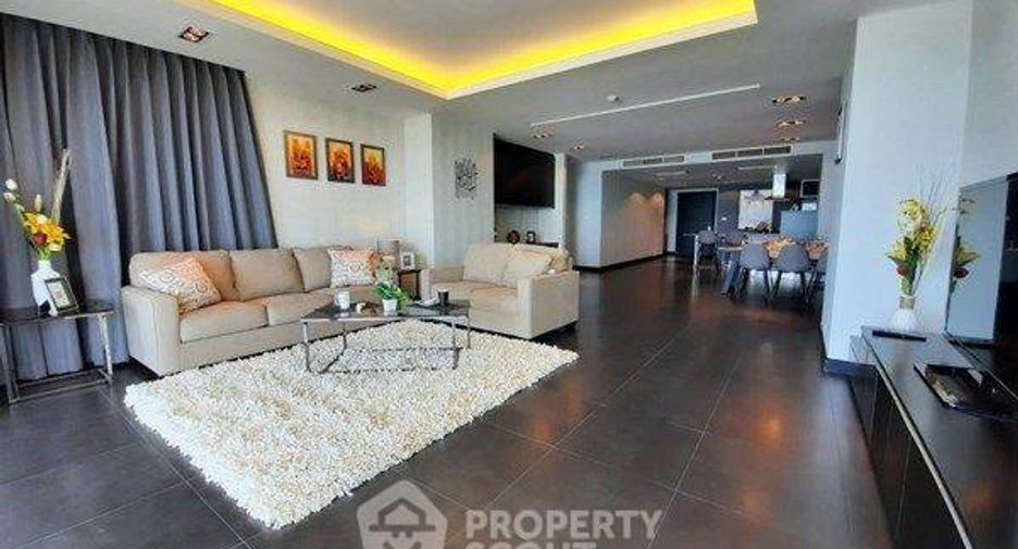 For sale 3 bedrooms condo in Sattahip, Chonburi