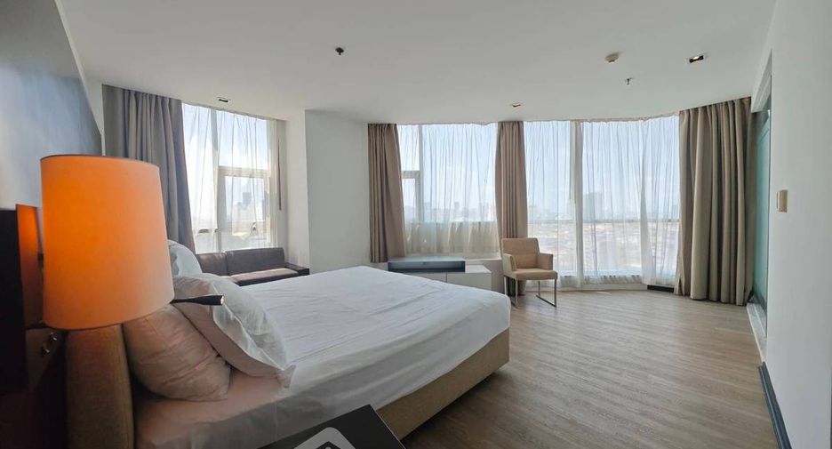For sale 2 bedrooms condo in Sathon, Bangkok