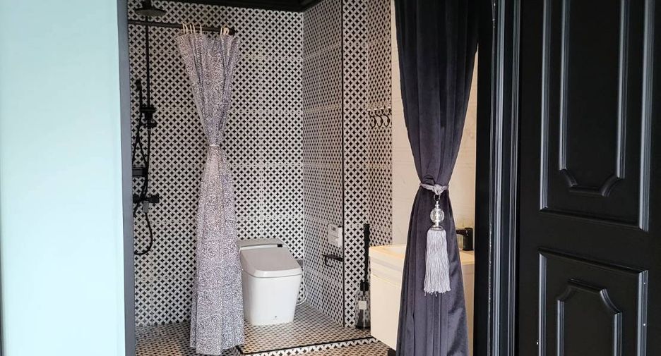 For sale 1 bed condo in Pathum Wan, Bangkok