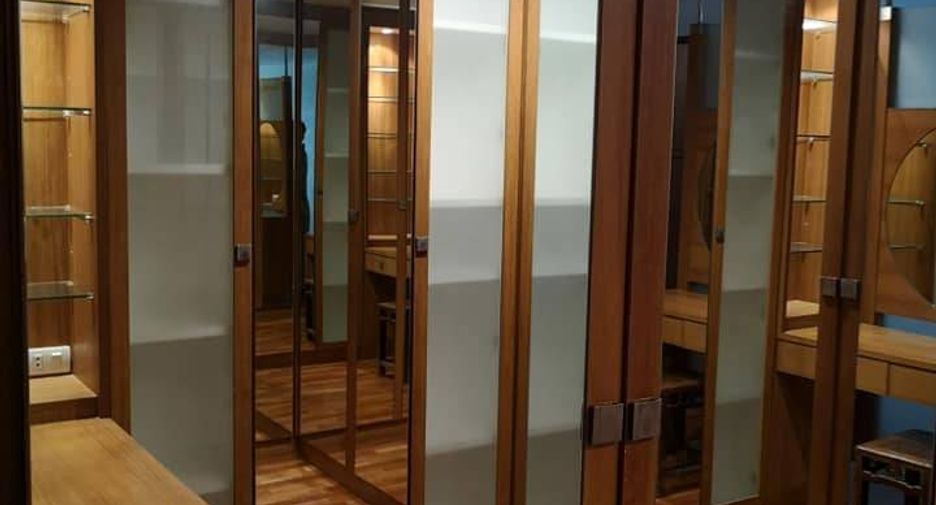 For sale 2 bedrooms condo in Watthana, Bangkok