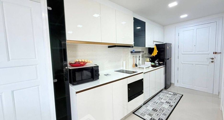 For sale 3 bedrooms condo in Pratumnak, Pattaya