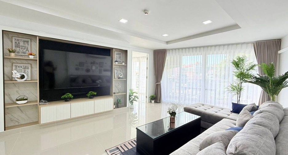 For sale 3 bedrooms condo in Pratumnak, Pattaya