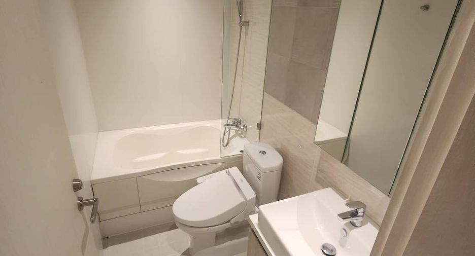 For rent and for sale 1 bed condo in Watthana, Bangkok