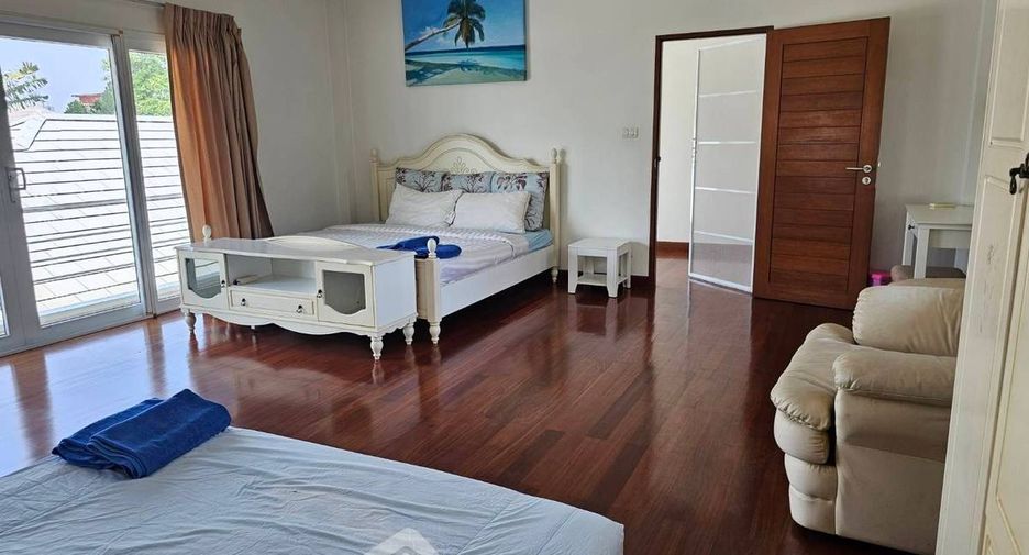 For sale 4 bedrooms villa in North Pattaya, Pattaya