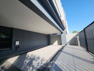 For sale 4 bedrooms house in Bang Kapi, Bangkok