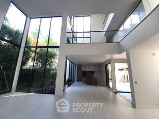 For sale 4 bedrooms house in Bang Kapi, Bangkok