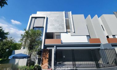 For sale 4 bedrooms house in Bang Kapi, Bangkok